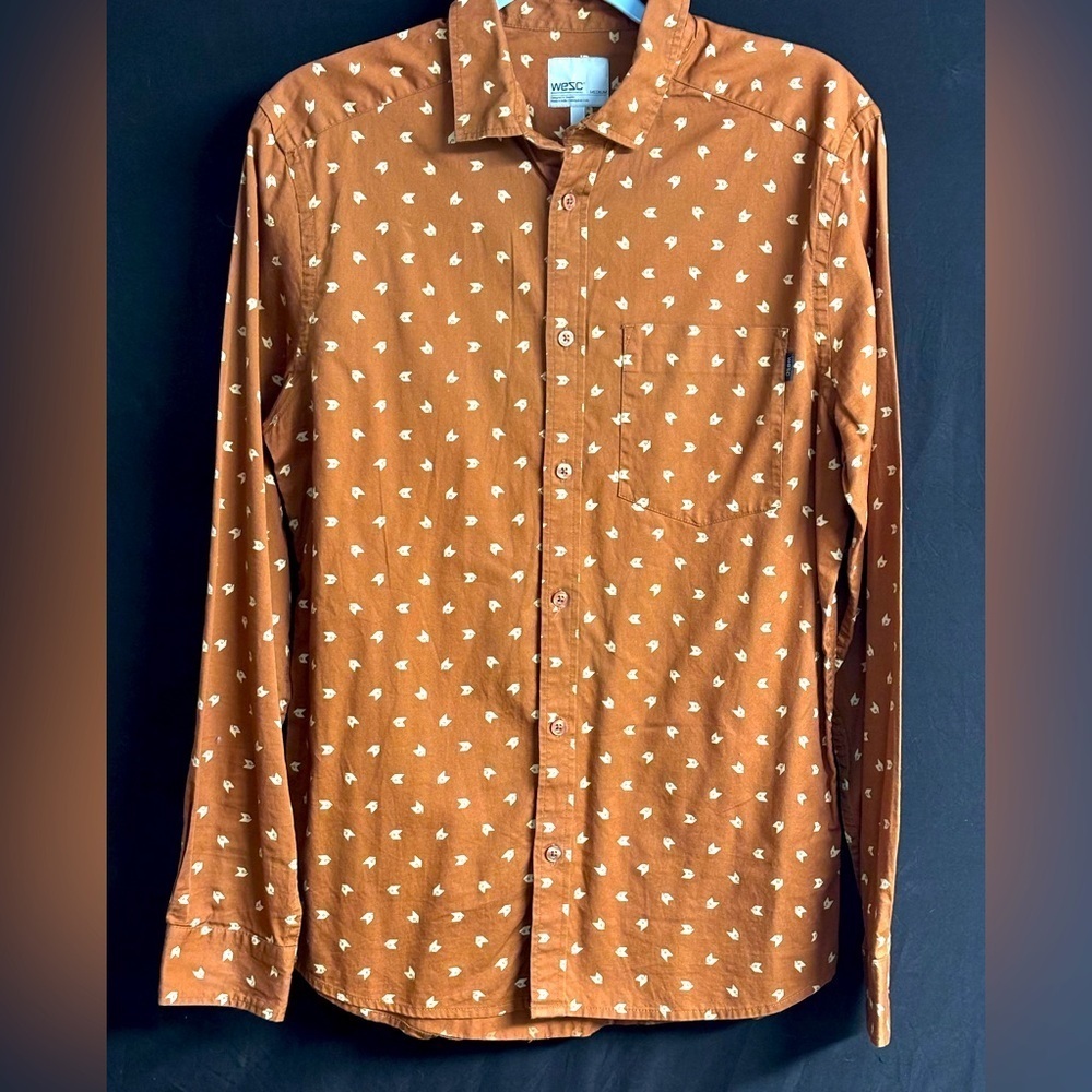 WESC long sleeve dark orange/white pattern button down Medium